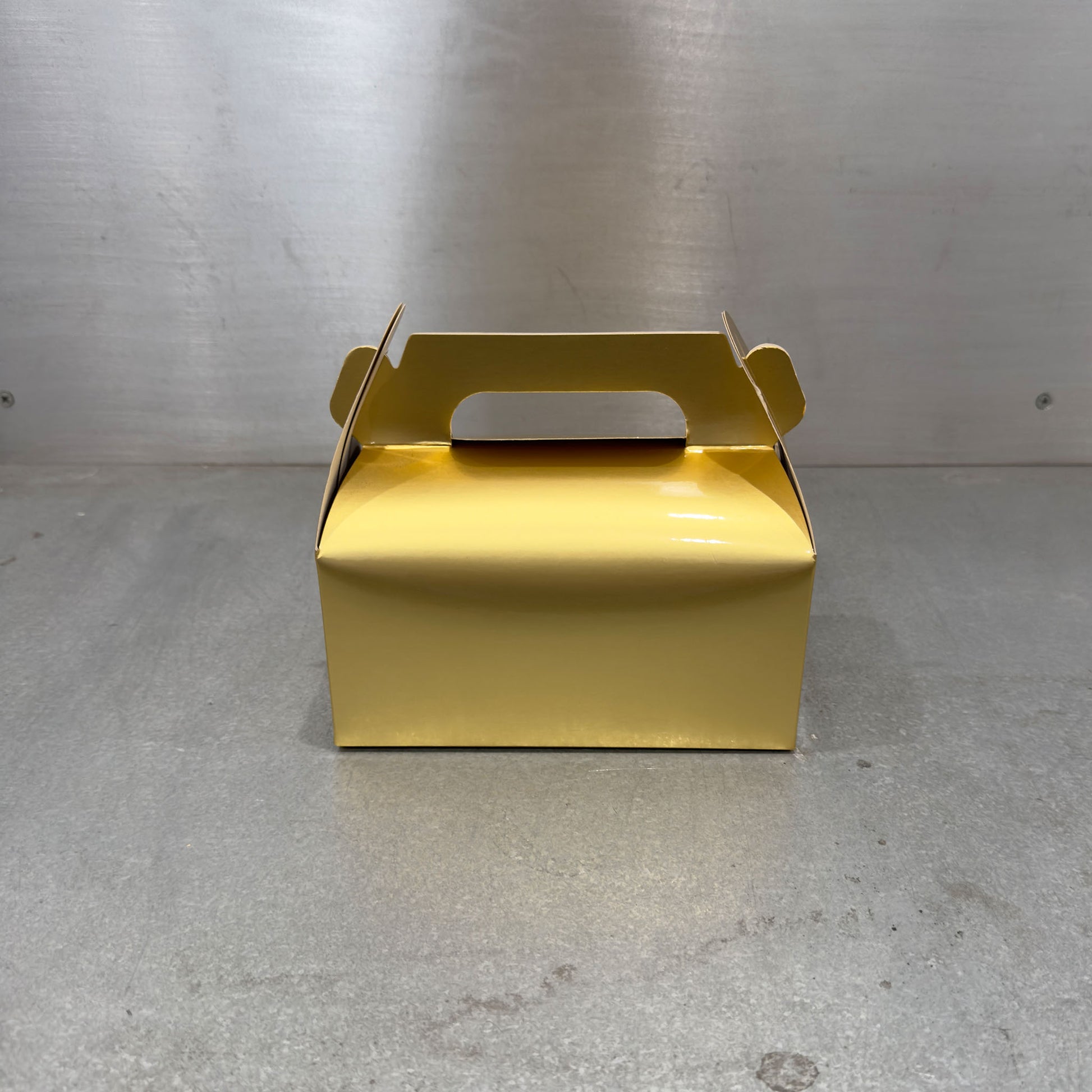 Alternative Solo Marah Design Pastry Bakery Box with Handles 