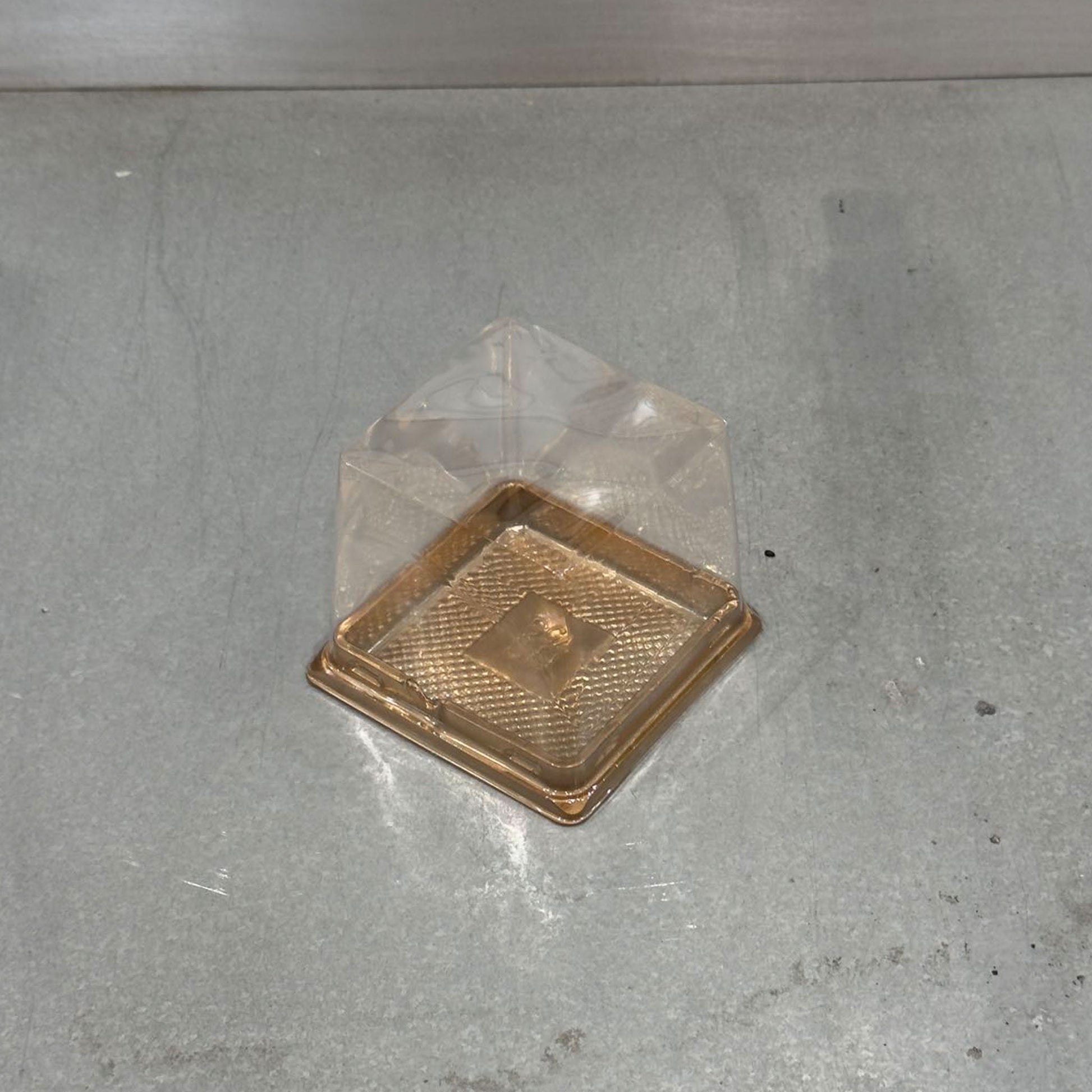 Dessert packaging for small pastries Marah Design 
