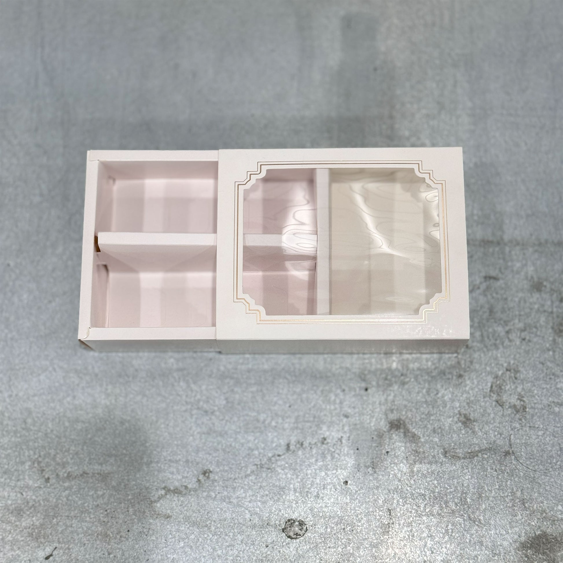 Macaron Box Solo Half-Open - Marah Design 