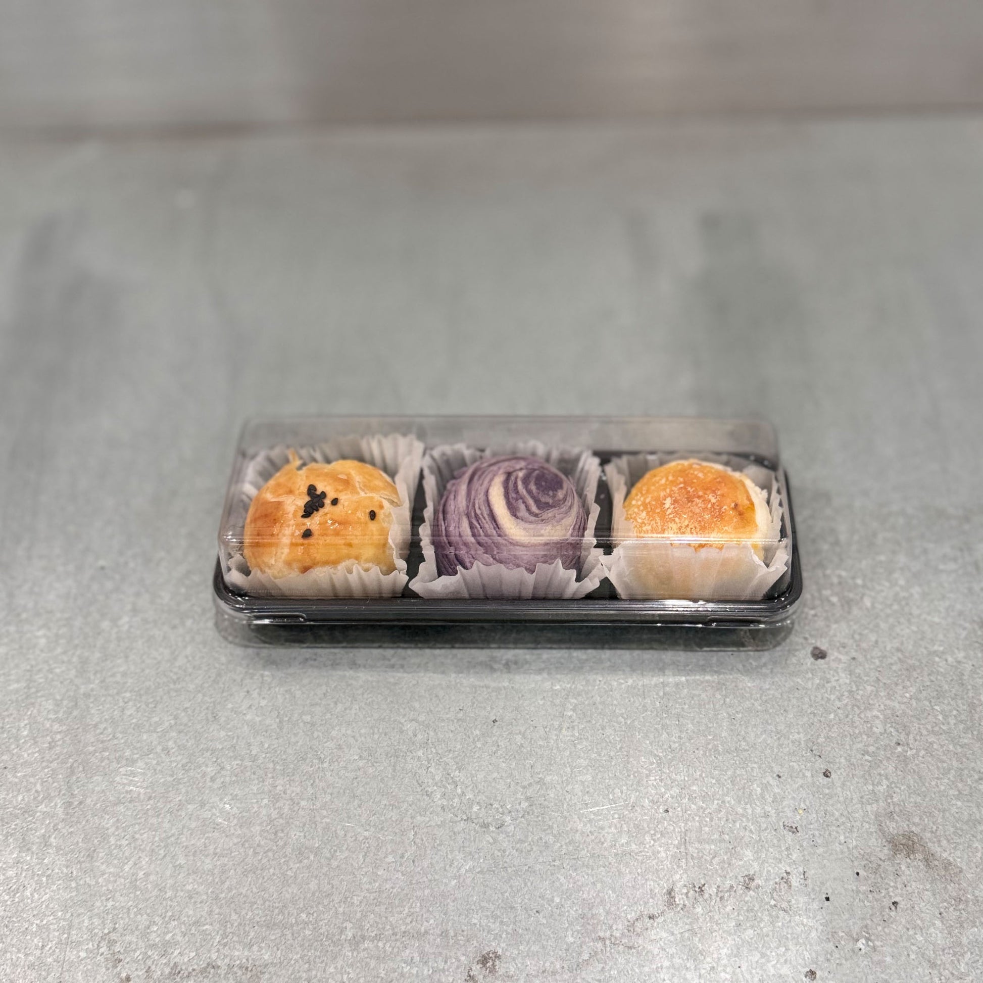 Marah Design Plastic Food Containers - Three Compartment with Food Inside 