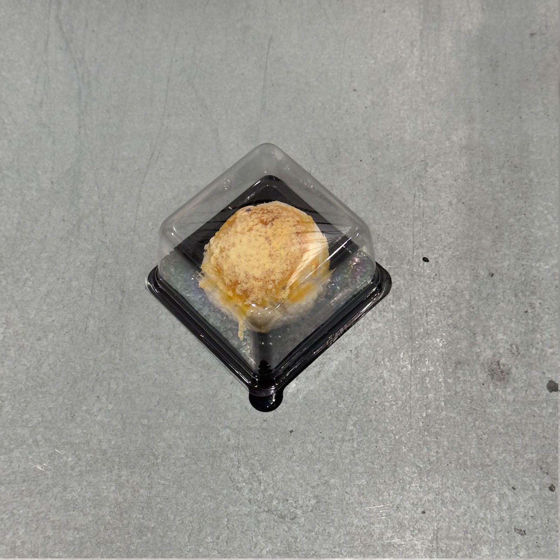 Marah Design Round Plastic Containers with Black Tray with mooncake inside closeup - Small Baked Goods 