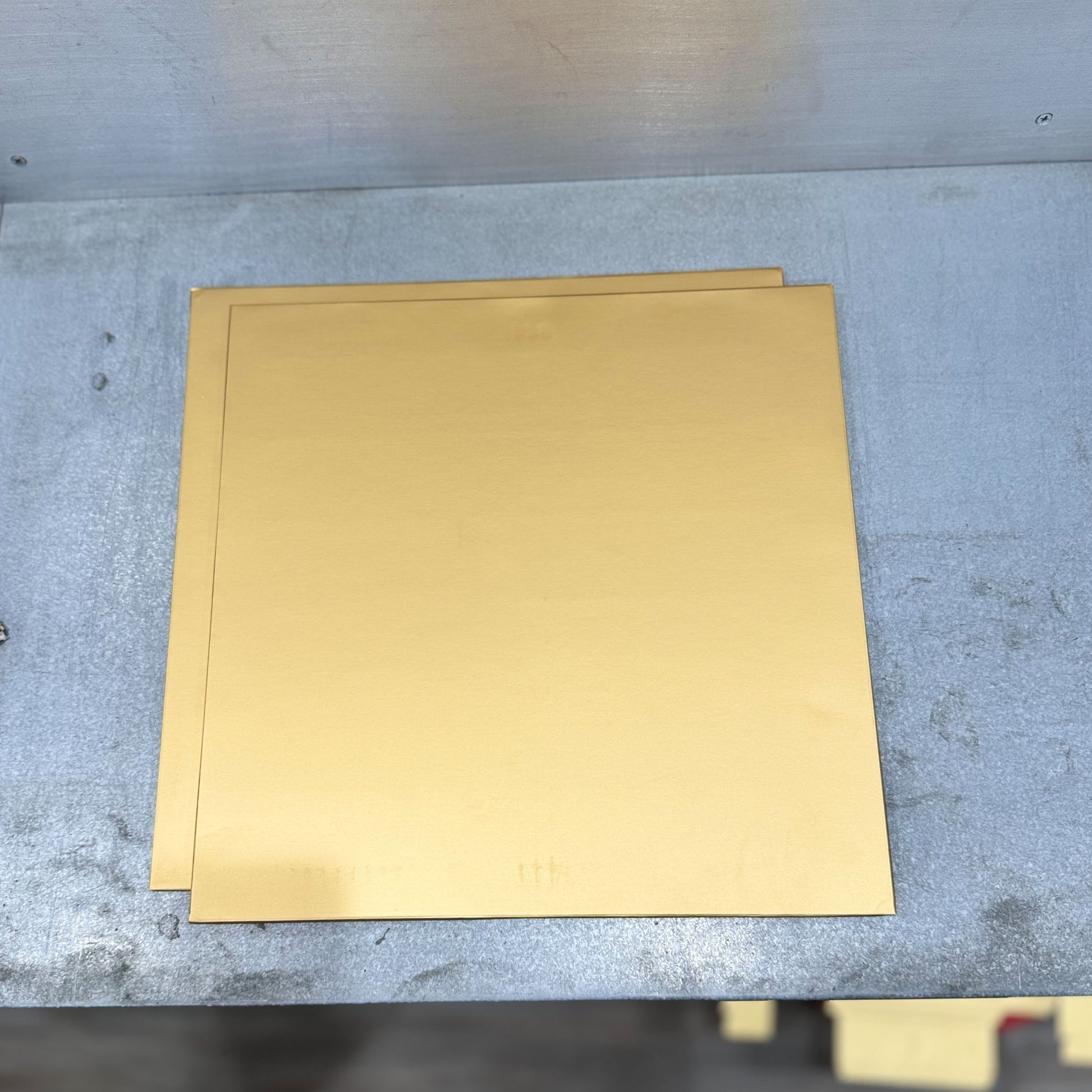 Marah Design cake boards gold square flat 